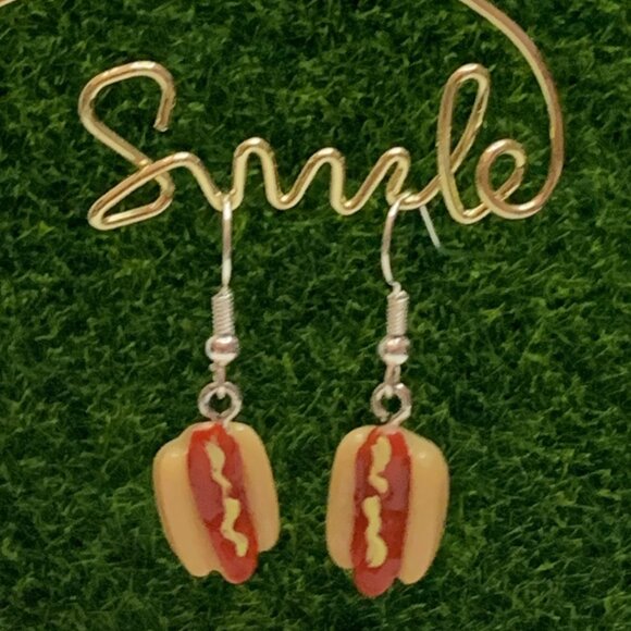 Hot Dog Earring, Funny Food Earring, Gift Idea, Food Jewelry, Silly Earring - Picture 3 of 7